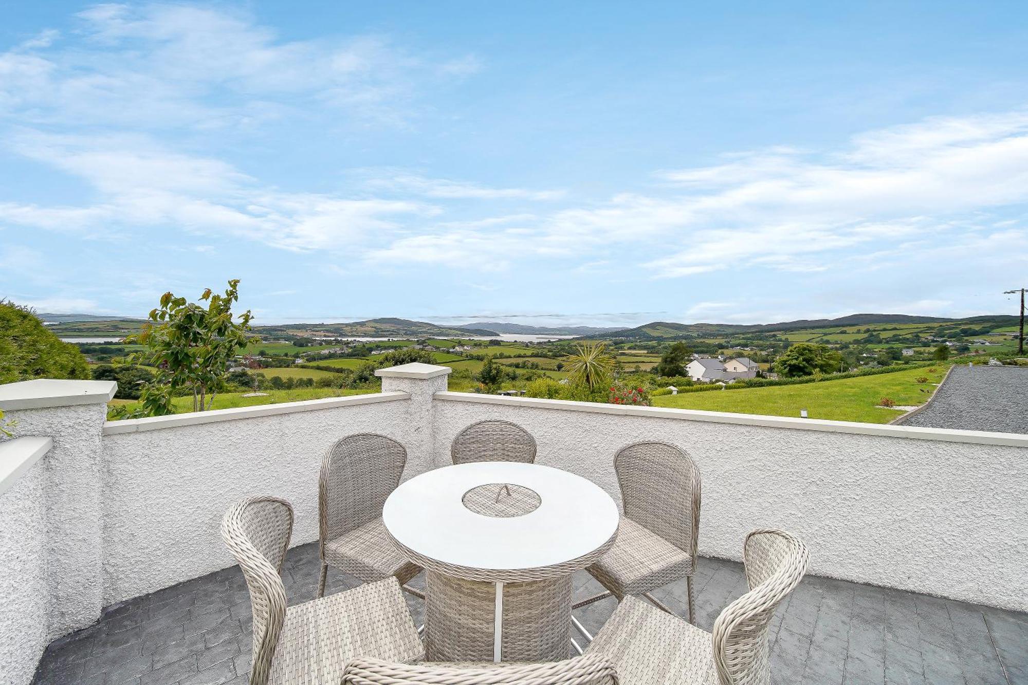 Seaview Lodge Apartment 'Sleeping 4 Guests' Rockstown Kültér fotó